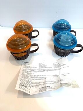 Reese's And Hershey Lava Cake Maker w/ Baking Cup and Lid Microwavable Set of 4